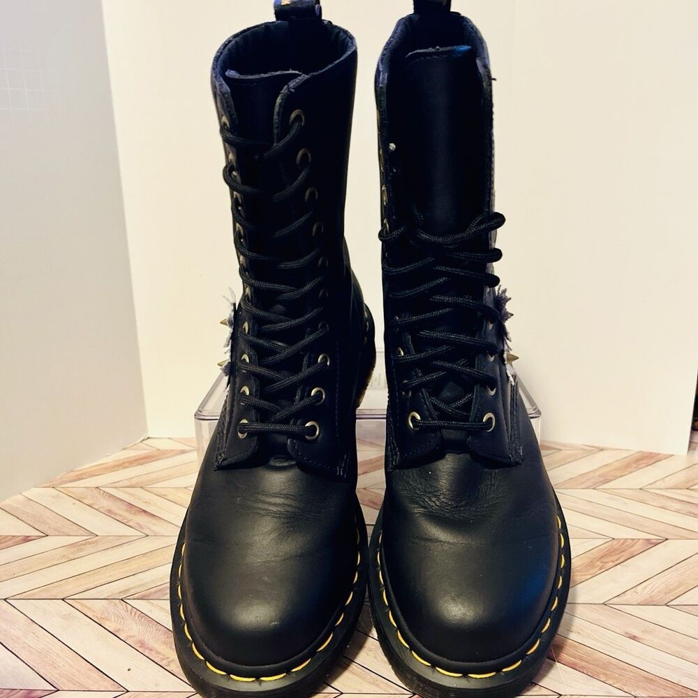 Dr Martens 1490 Floral Bloom Nappa Leather 8 L Black‎ Boots Venus Fly Trap Spike - Picture 4 of 9